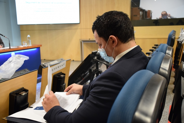 El ministre de Presidència, Economia i Empresa, Jordi Gallardo, moments abans d'una roda de premsa.